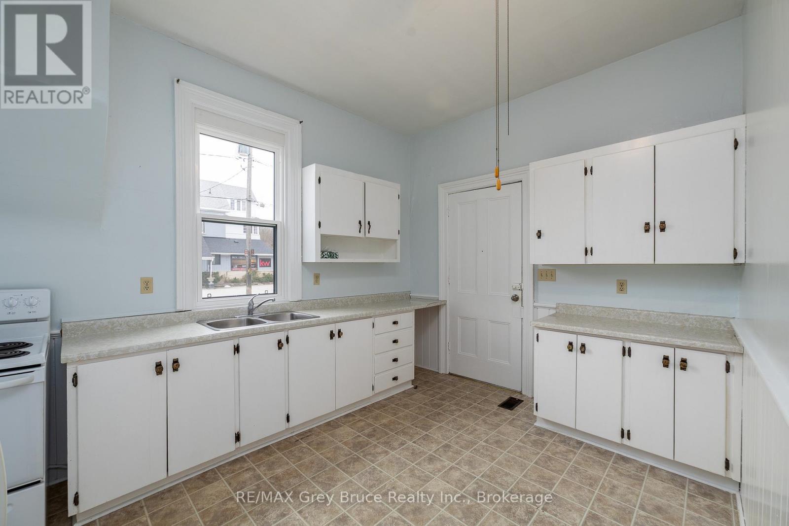 902 2nd Avenue W, Owen Sound, Ontario  N4K 4M7 - Photo 24 - X12960484