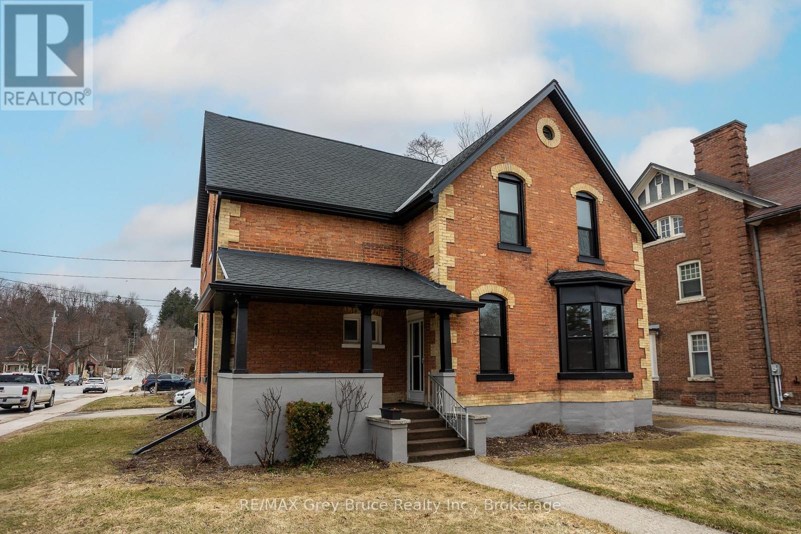 902 2nd Avenue W, Owen Sound, Ontario  N4K 4M7 - Photo 3 - X12960484