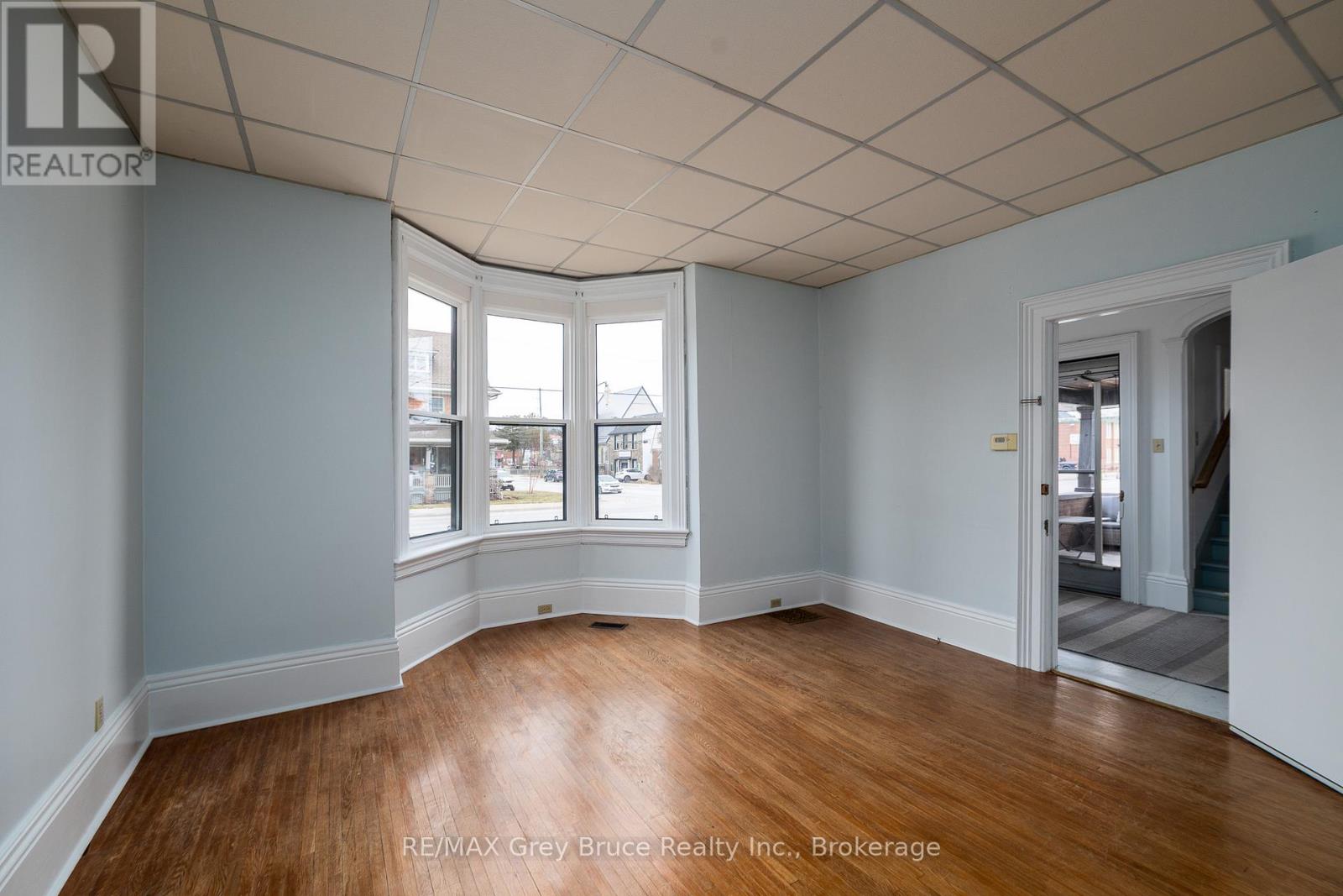 902 2nd Avenue W, Owen Sound, Ontario  N4K 4M7 - Photo 31 - X12960484