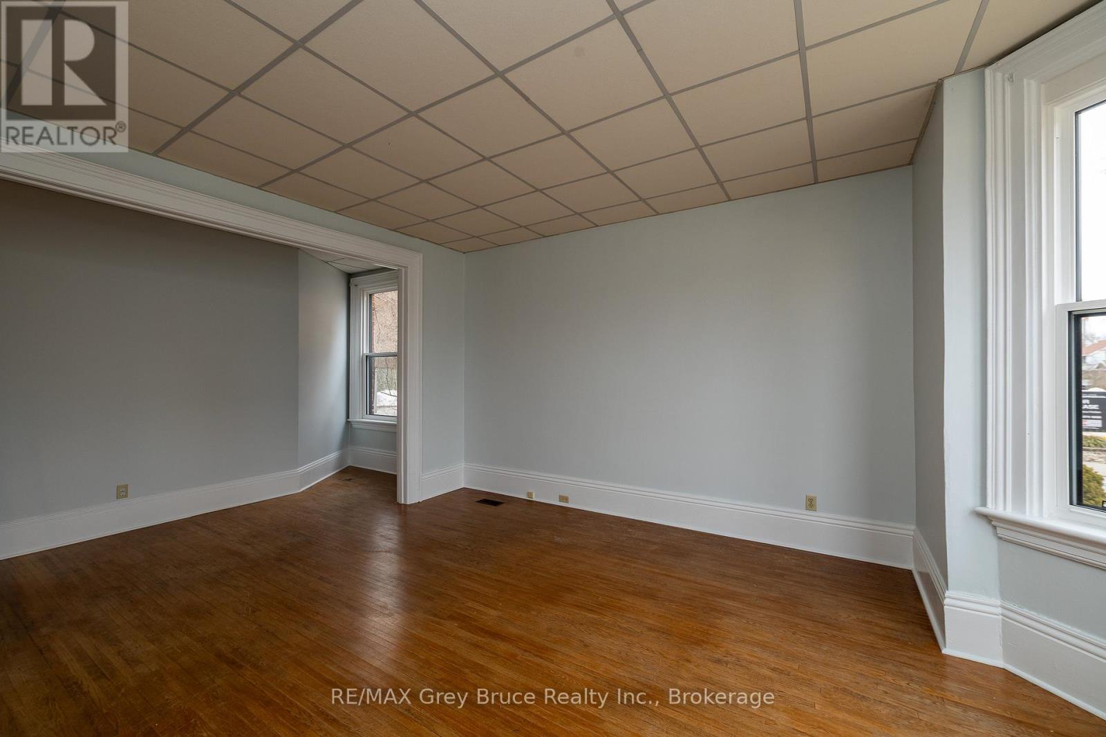 902 2nd Avenue W, Owen Sound, Ontario  N4K 4M7 - Photo 34 - X12960484