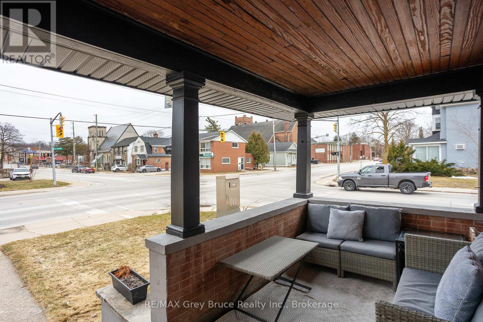 902 2nd Avenue W, Owen Sound, Ontario  N4K 4M7 - Photo 5 - X12960484