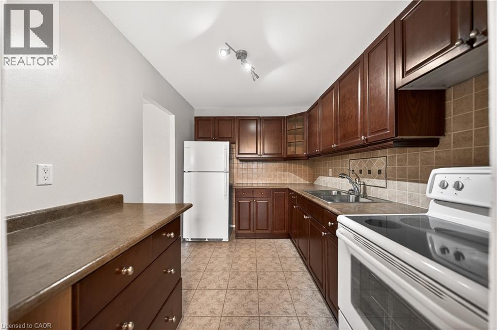 1100 Courtland Avenue E Unit# 605, Kitchener, Ontario  N2C 2H9 - Photo 17 - 40815895