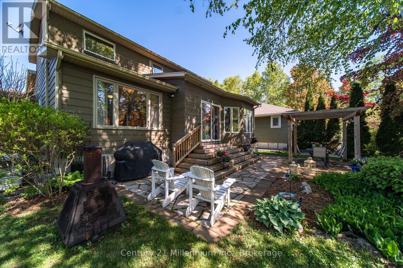 294 Albert Street S, Saugeen Shores, Ontario  N0H 2L0 - Photo 3 - X12961550