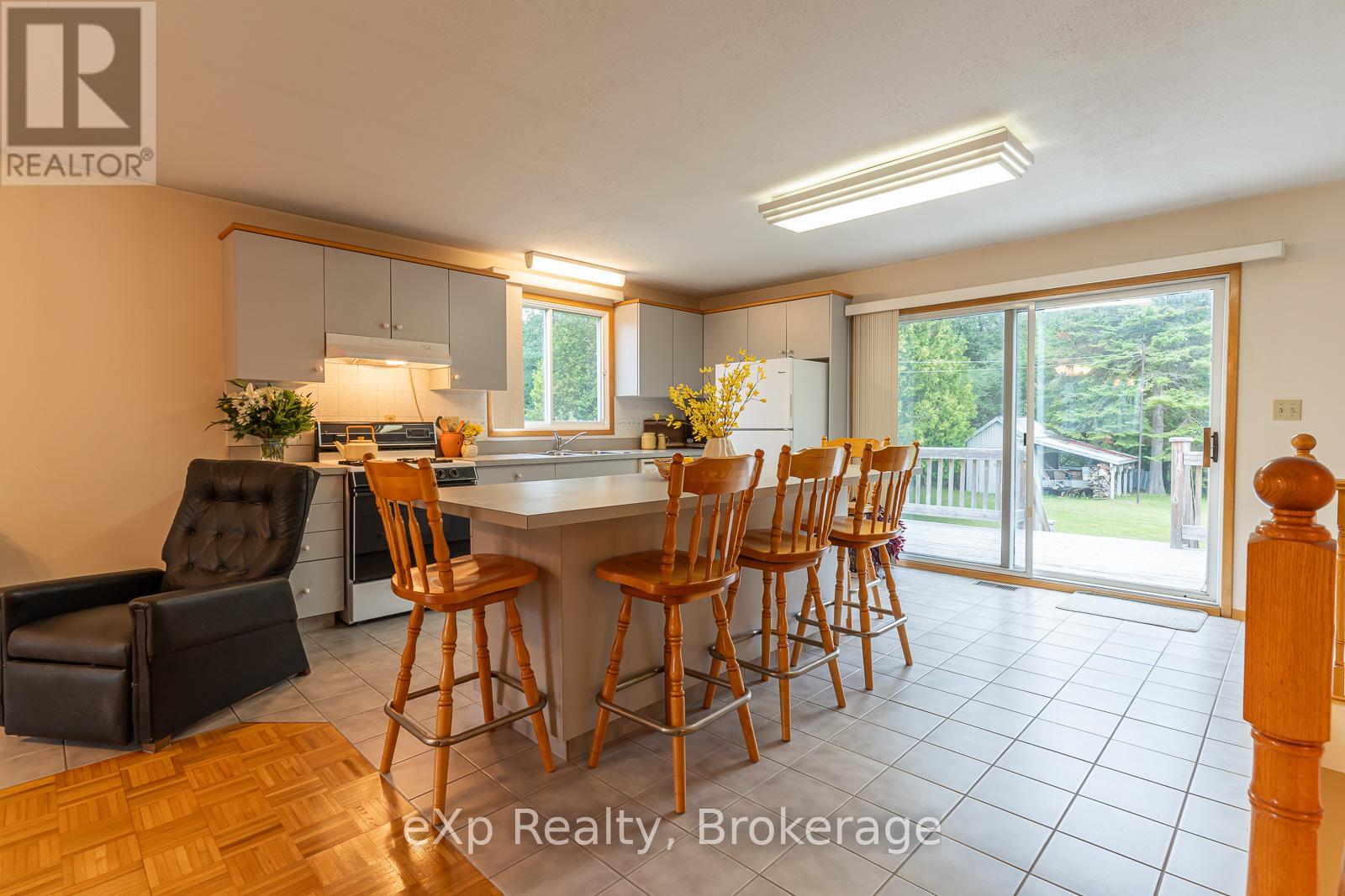 27 Bell Drive, Northern Bruce Peninsula, Ontario  N0H 2T0 - Photo 10 - X12962118