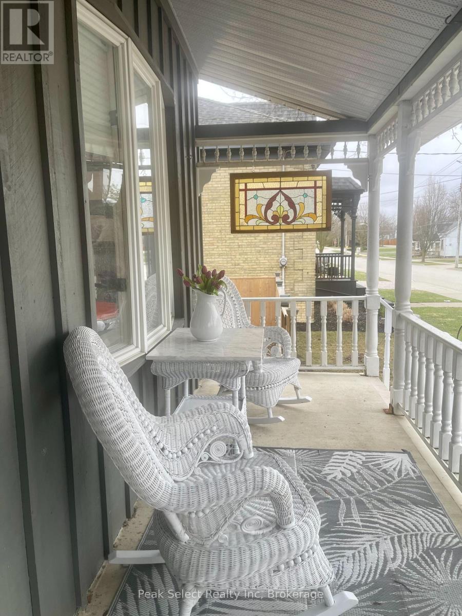 430 Albert Street, South Huron, Ontario  N0M 1S1 - Photo 4 - X12962126