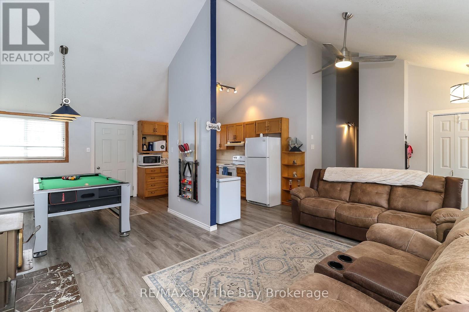 84 32nd Street N, Wasaga Beach, Ontario  L9Z 2C4 - Photo 6 - S12962910