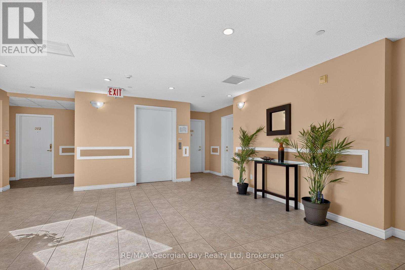 307 - 4 Beck Boulevard, Penetanguishene, Ontario  L9M 2H3 - Photo 3 - S12963892