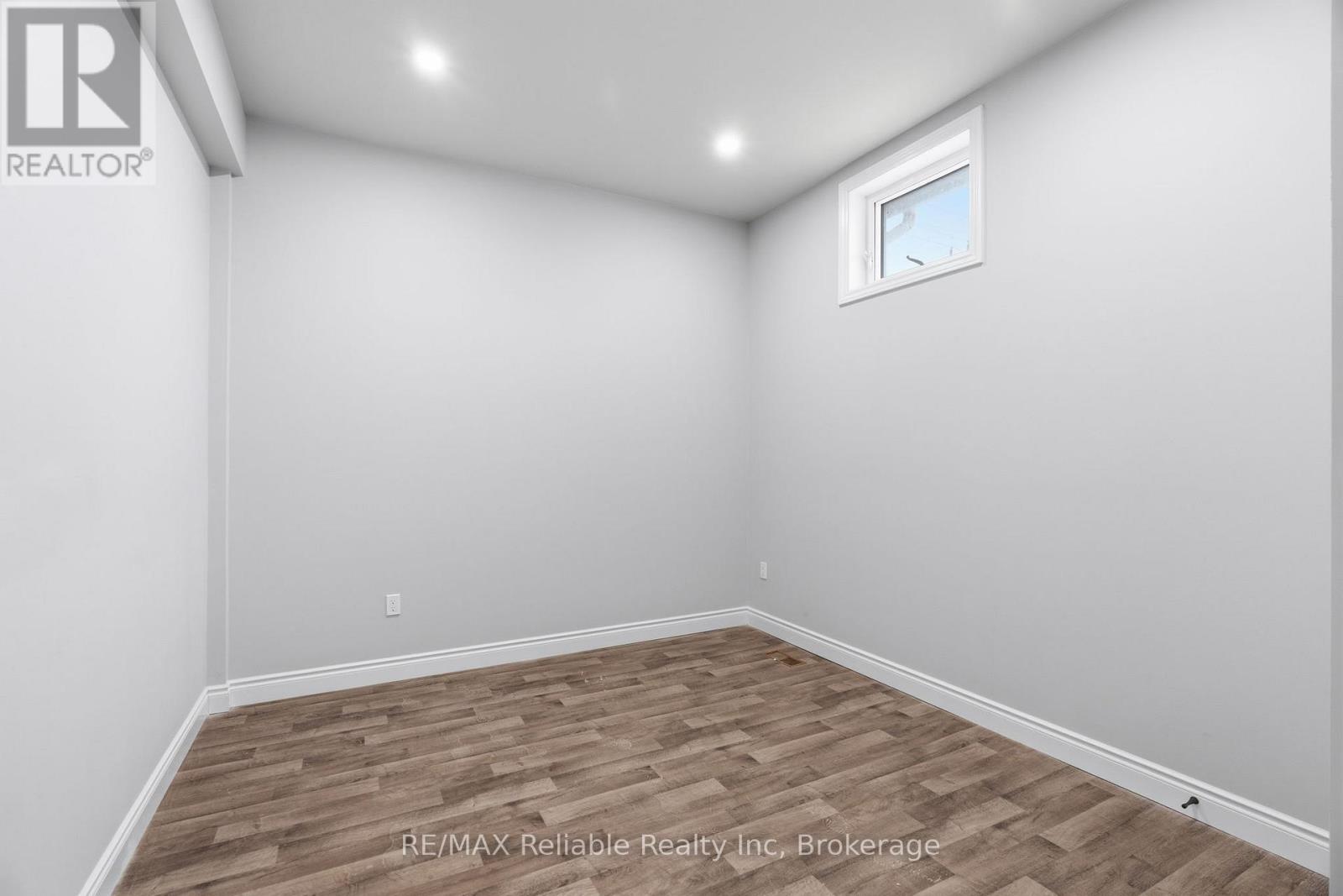 271 Main Street, Central Huron, Ontario  N0M 2H0 - Photo 21 - X12964398