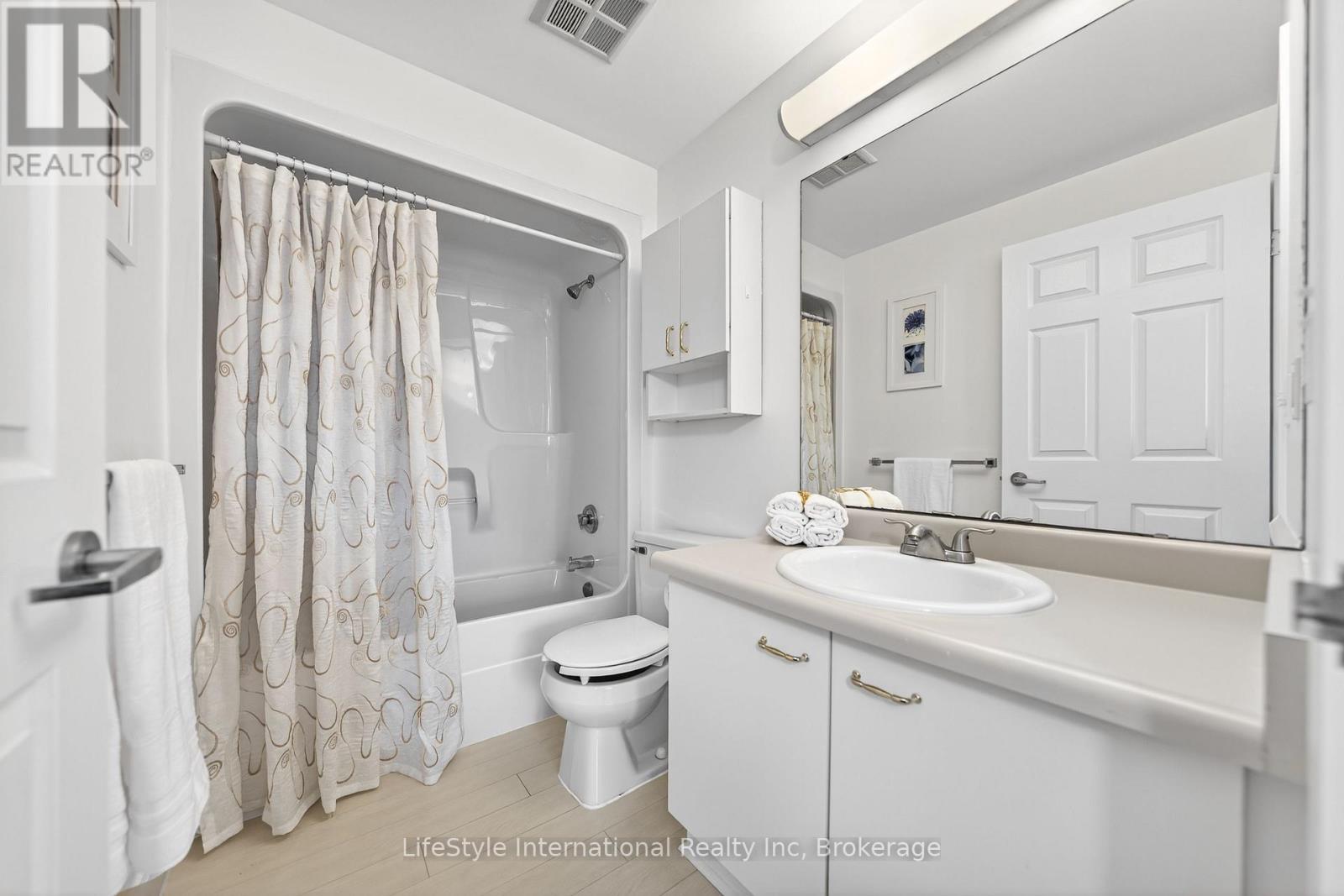 103 - 208 Silvercreek Parkway N, Guelph, Ontario  N1H 8H2 - Photo 17 - X12964520