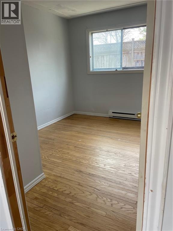 379 Holly Street, Waterloo, Ontario  N2L 4G5 - Photo 7 - 40818122