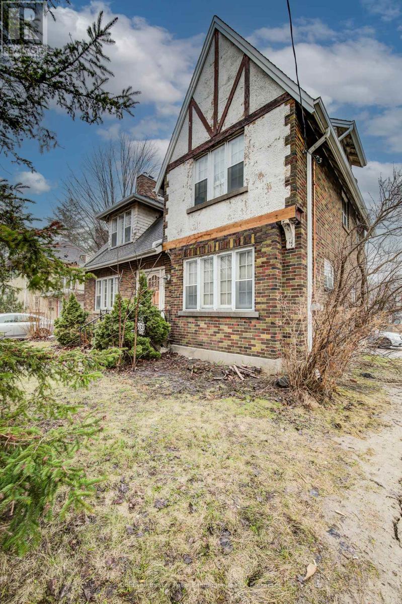 71 Margaret Avenue, Kitchener, Ontario  N2H 4H3 - Photo 5 - X12965460