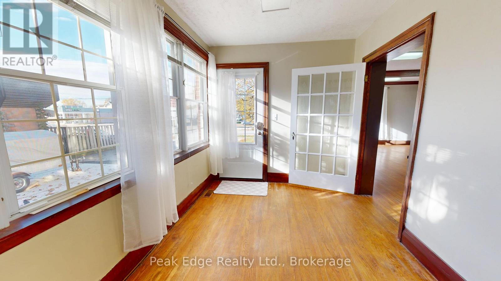 477 12th Avenue, Hanover, Ontario  N4N 2V1 - Photo 11 - X12966018