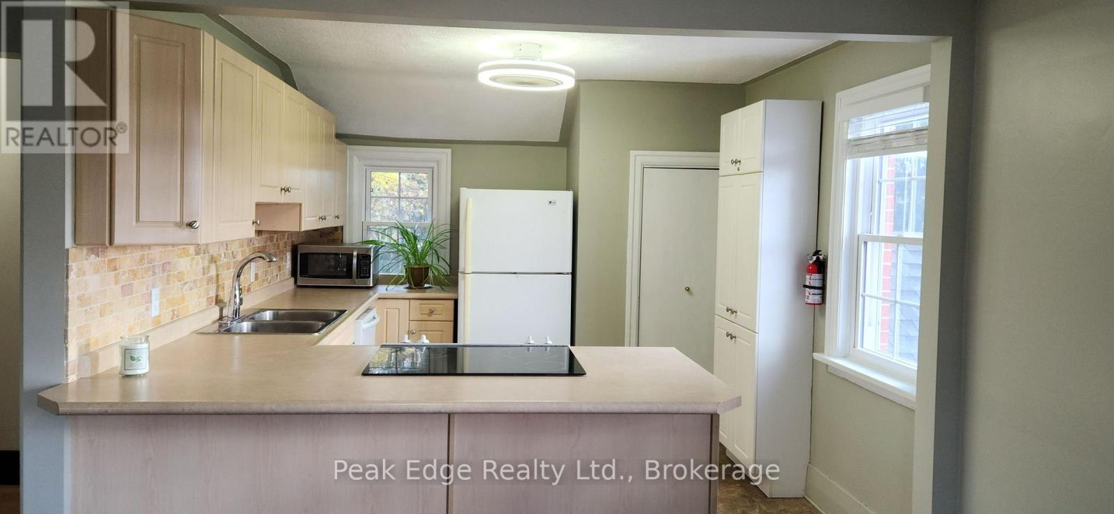 477 12th Avenue, Hanover, Ontario  N4N 2V1 - Photo 15 - X12966018