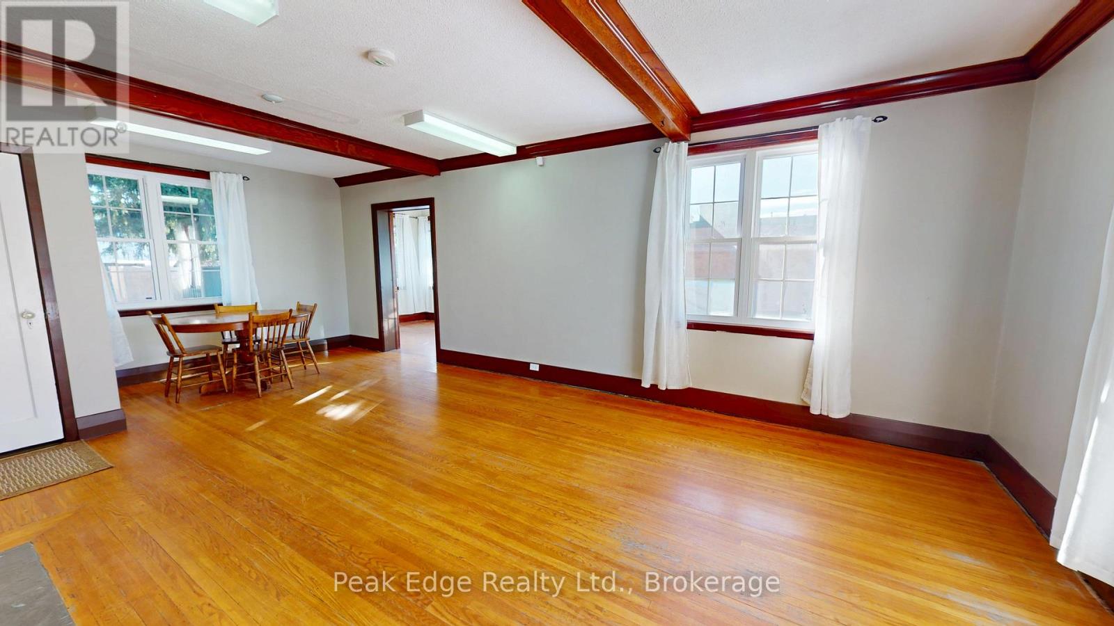 477 12th Avenue, Hanover, Ontario  N4N 2V1 - Photo 3 - X12966018