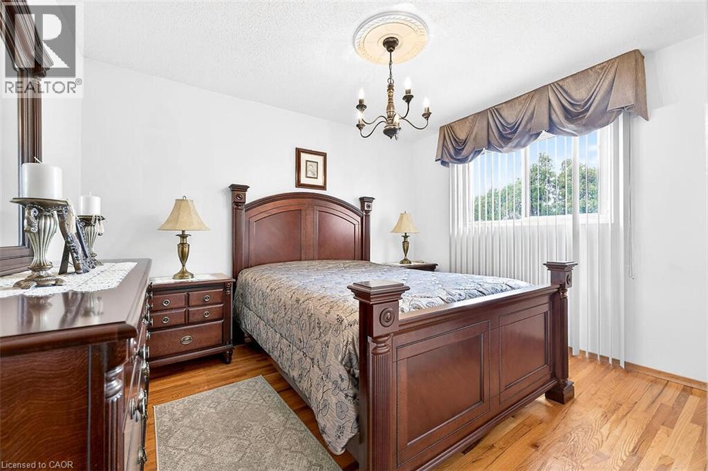 344 Enfield Road, Burlington, Ontario  L7T 4E8 - Photo 19 - 40818277