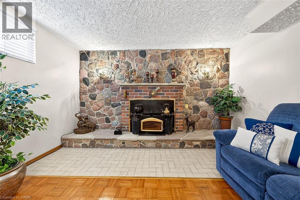 344 Enfield Road, Burlington, Ontario  L7T 4E8 - Photo 38 - 40818277
