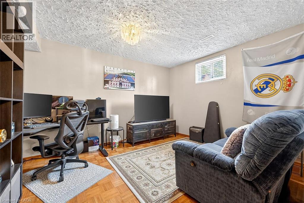 344 Enfield Road, Burlington, Ontario  L7T 4E8 - Photo 41 - 40818277