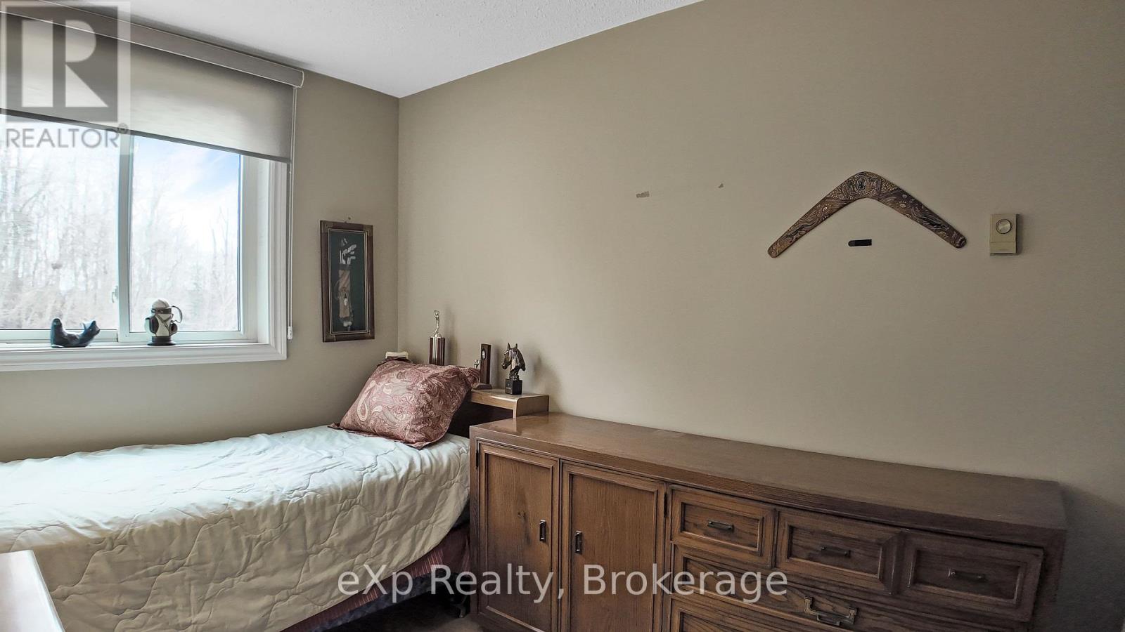 402 - 5 Valleyside Drive, Brockton, Ontario  N0G 2V0 - Photo 11 - X12967772