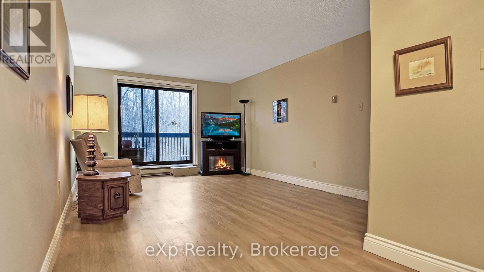 402 - 5 Valleyside Drive, Brockton, Ontario  N0G 2V0 - Photo 6 - X12967772