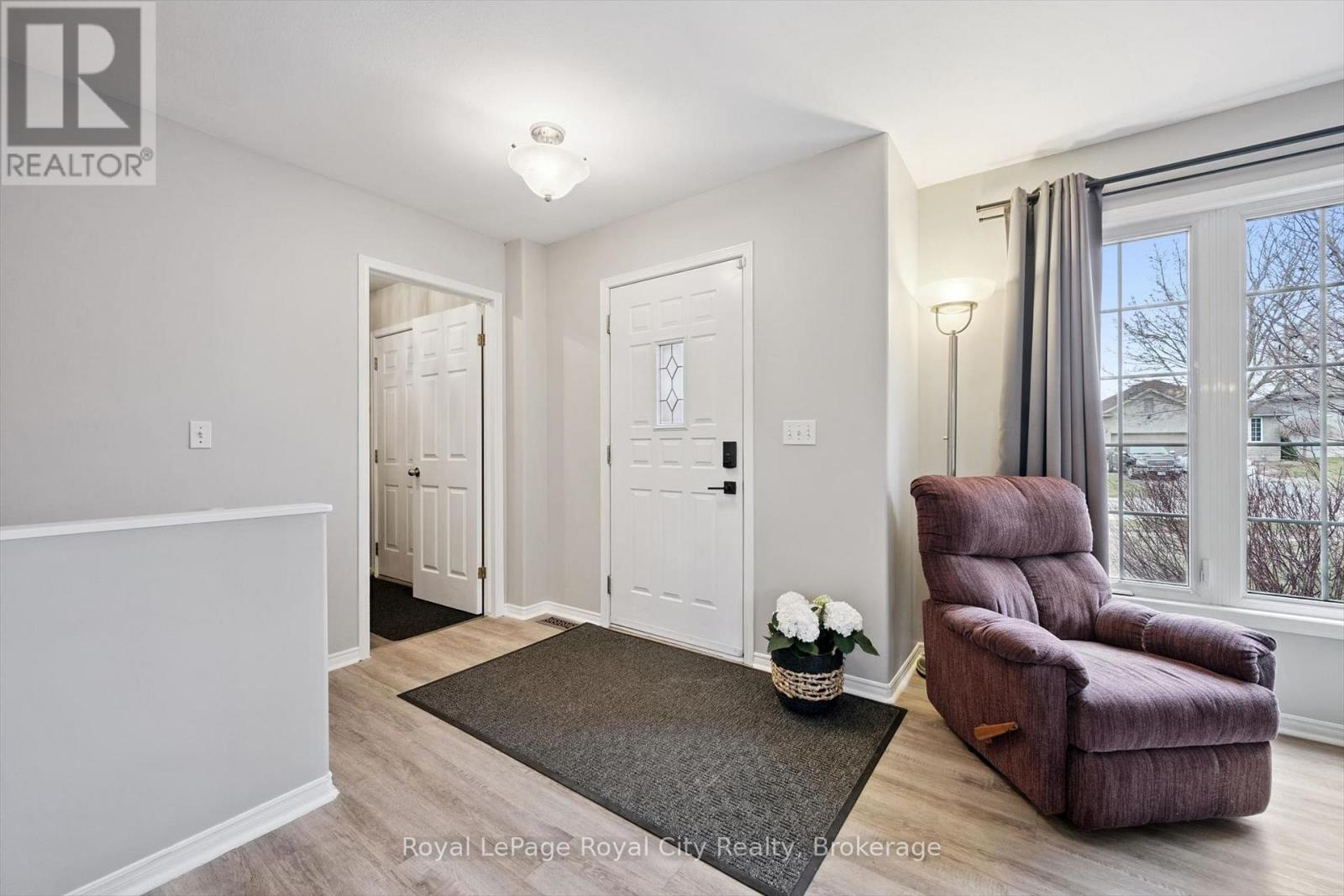 119 Meadowridge Drive, St. Marys, Ontario  N4X 1E7 - Photo 3 - X12969126