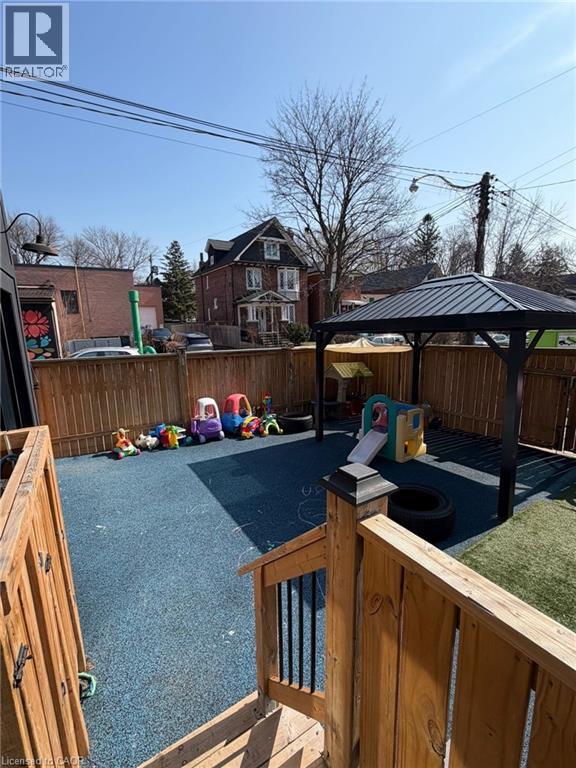 1415 Gerrard Street E, Toronto, Ontario  M4L 1Z5 - Photo 30 - 40817959
