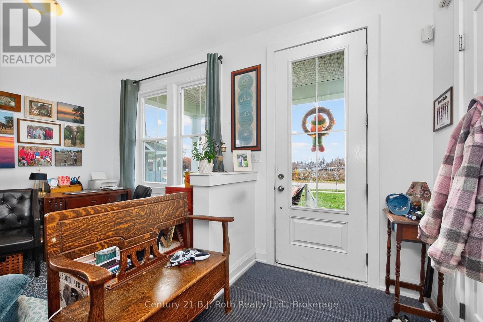 16 Samantha Lane, Midland, Ontario  L4R 0H4 - Photo 5 - S12972890