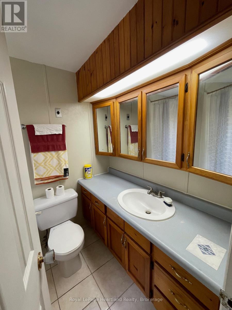 902 White Cedar Dr. - 35791 Bayfield River Road, Central Huron, Ontario  N0M 1G0 - Photo 18 - X12973186