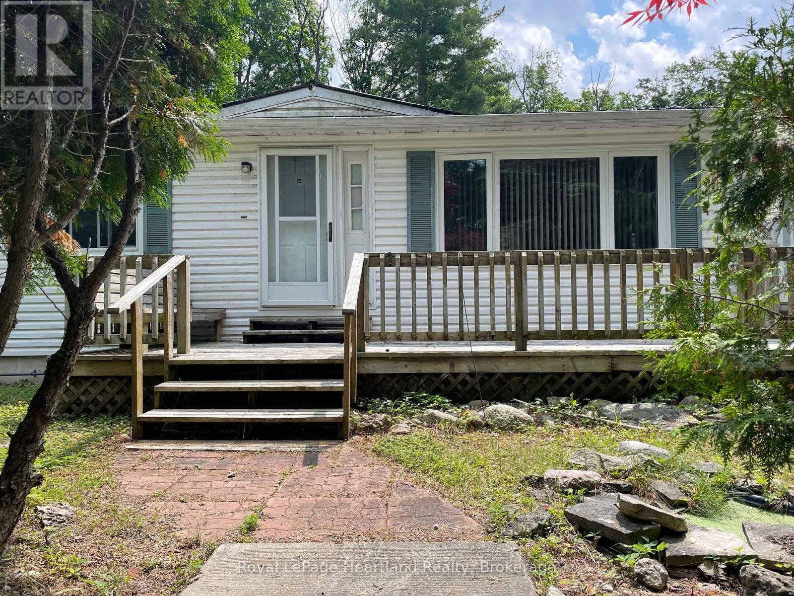 902 White Cedar Dr. - 35791 Bayfield River Road, Central Huron, Ontario  N0M 1G0 - Photo 2 - X12973186