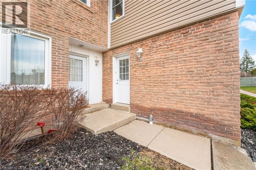 50 Westmount Road W Unit# 20, Kitchener, Ontario  N2M 1R5 - Photo 2 - 40818867