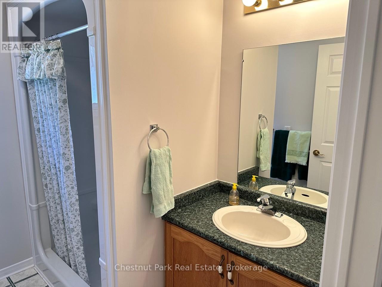 45 Pine Ridge Gate E, Gravenhurst, Ontario  P1P 1Y4 - Photo 13 - X12975124