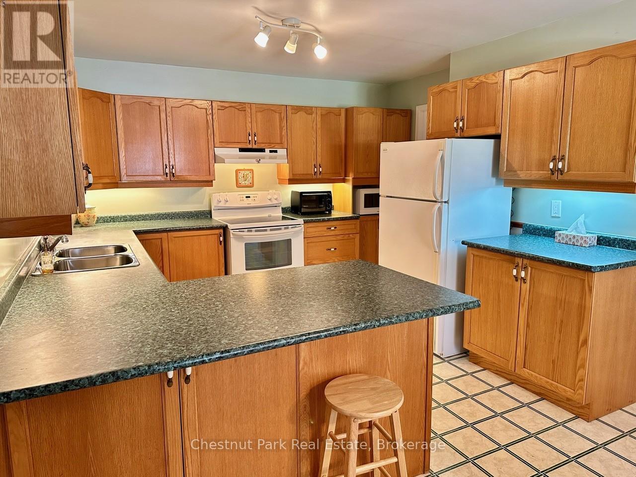 45 Pine Ridge Gate E, Gravenhurst, Ontario  P1P 1Y4 - Photo 16 - X12975124