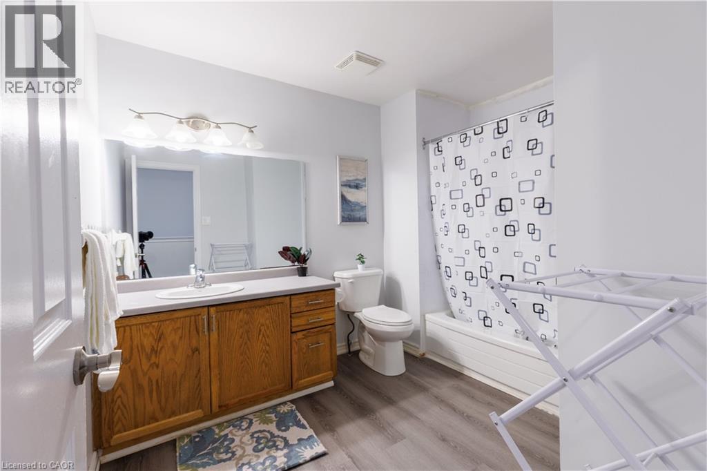1570 Richmond Street Unit# 5, London, Ontario  N6G 4W1 - Photo 14 - 40819048