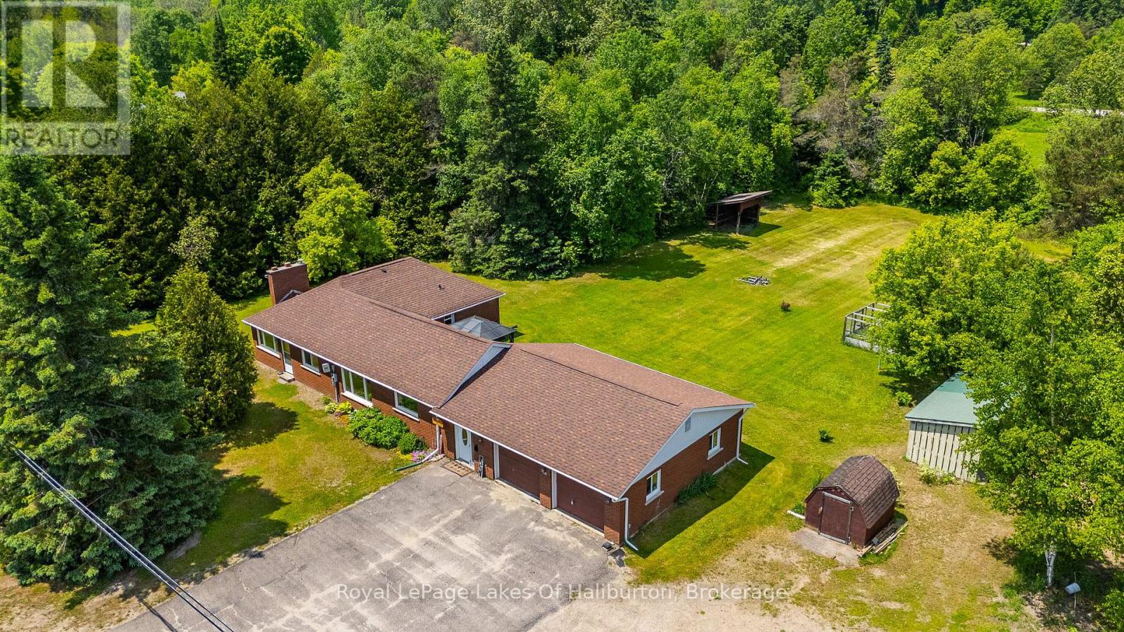 3875 Loop Road, Dysart Et Al, Ontario  K0L 1X0 - Photo 2 - X12975716