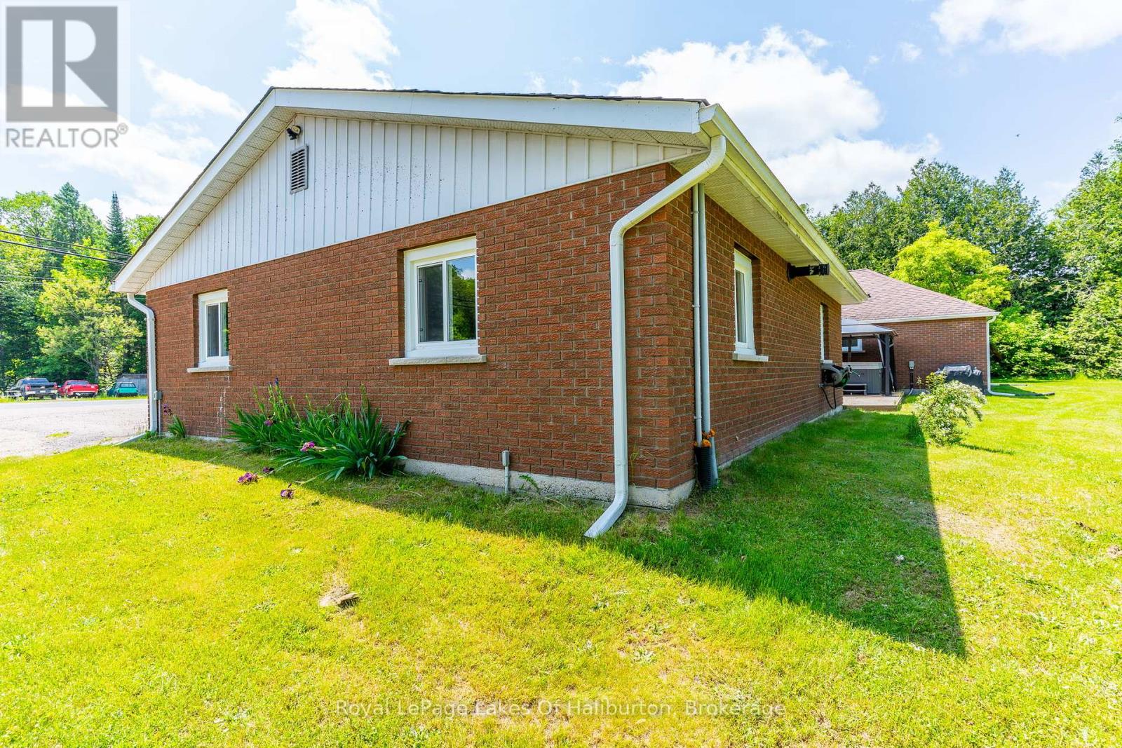 3875 Loop Road, Dysart Et Al, Ontario  K0L 1X0 - Photo 40 - X12975716