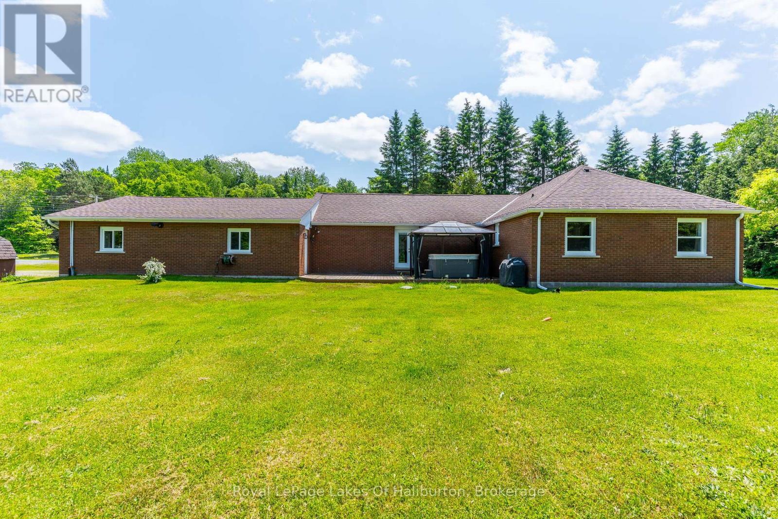 3875 Loop Road, Dysart Et Al, Ontario  K0L 1X0 - Photo 45 - X12975716