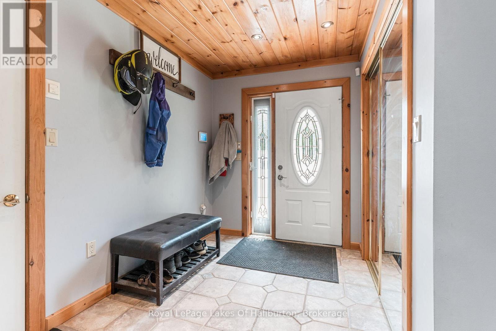 3875 Loop Road, Dysart Et Al, Ontario  K0L 1X0 - Photo 6 - X12975716