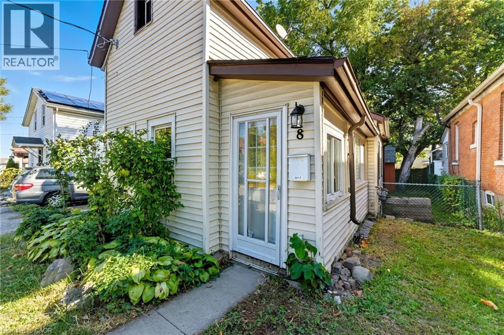 8 Tasker Street, St. Catharines, Ontario  L2R 3Z8 - Photo 3 - 40818761