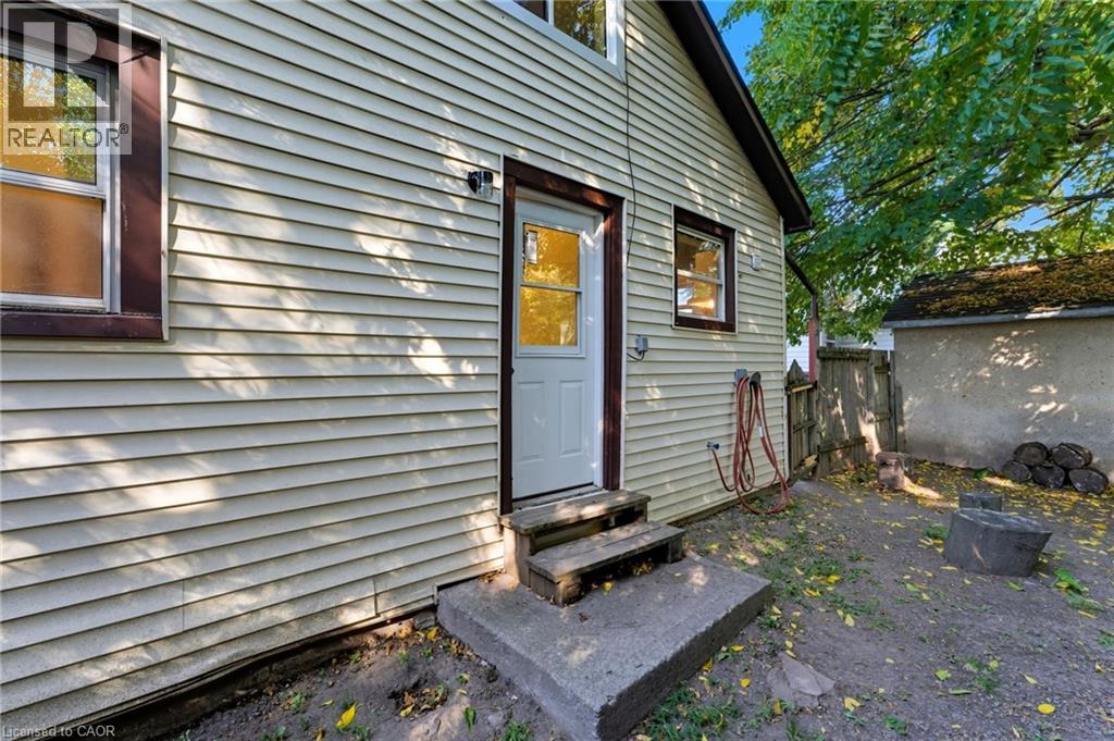 8 Tasker Street, St. Catharines, Ontario  L2R 3Z8 - Photo 11 - 40818739