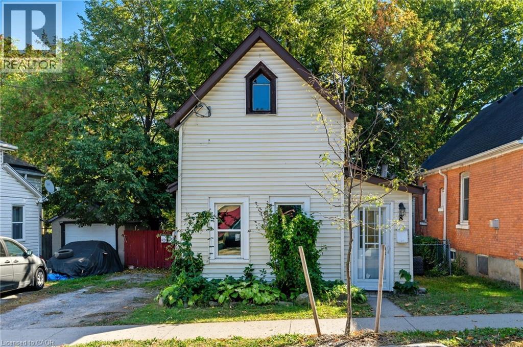 8 Tasker Street, St. Catharines, Ontario  L2R 3Z8 - Photo 2 - 40818739