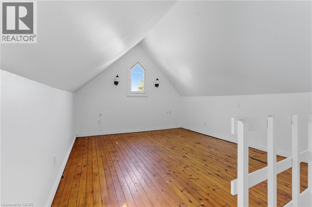 8 Tasker Street, St. Catharines, Ontario  L2R 3Z8 - Photo 9 - 40818739