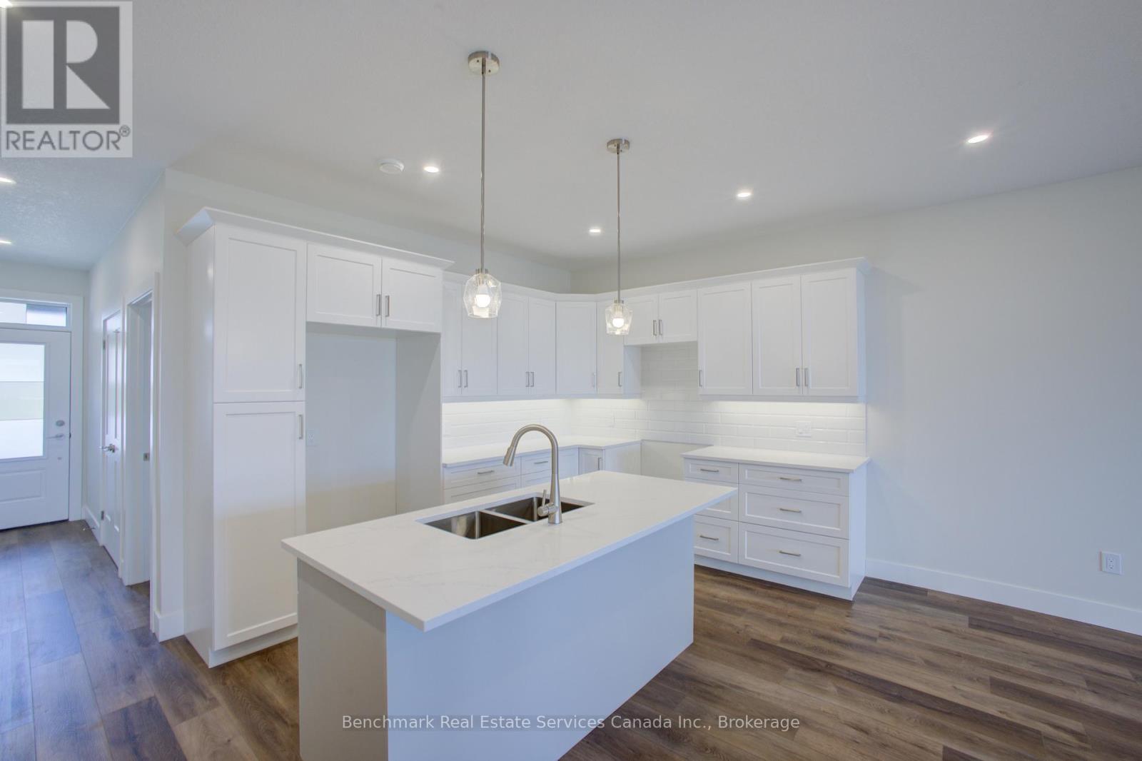 59 Cavalier Crescent, Huron-Kinloss, Ontario  N0G 2R0 - Photo 10 - X12978476