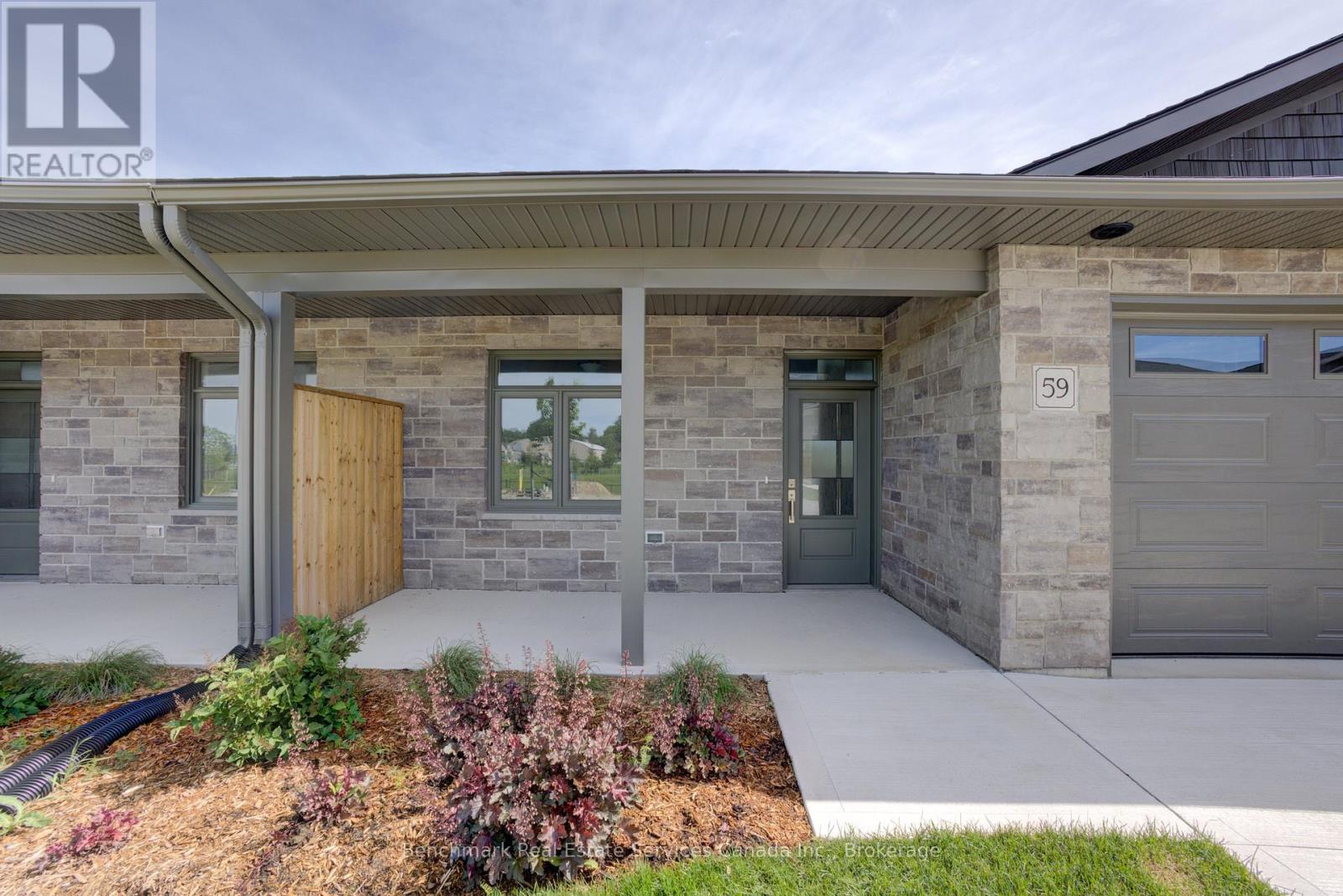 59 Cavalier Crescent, Huron-Kinloss, Ontario  N0G 2R0 - Photo 4 - X12978476