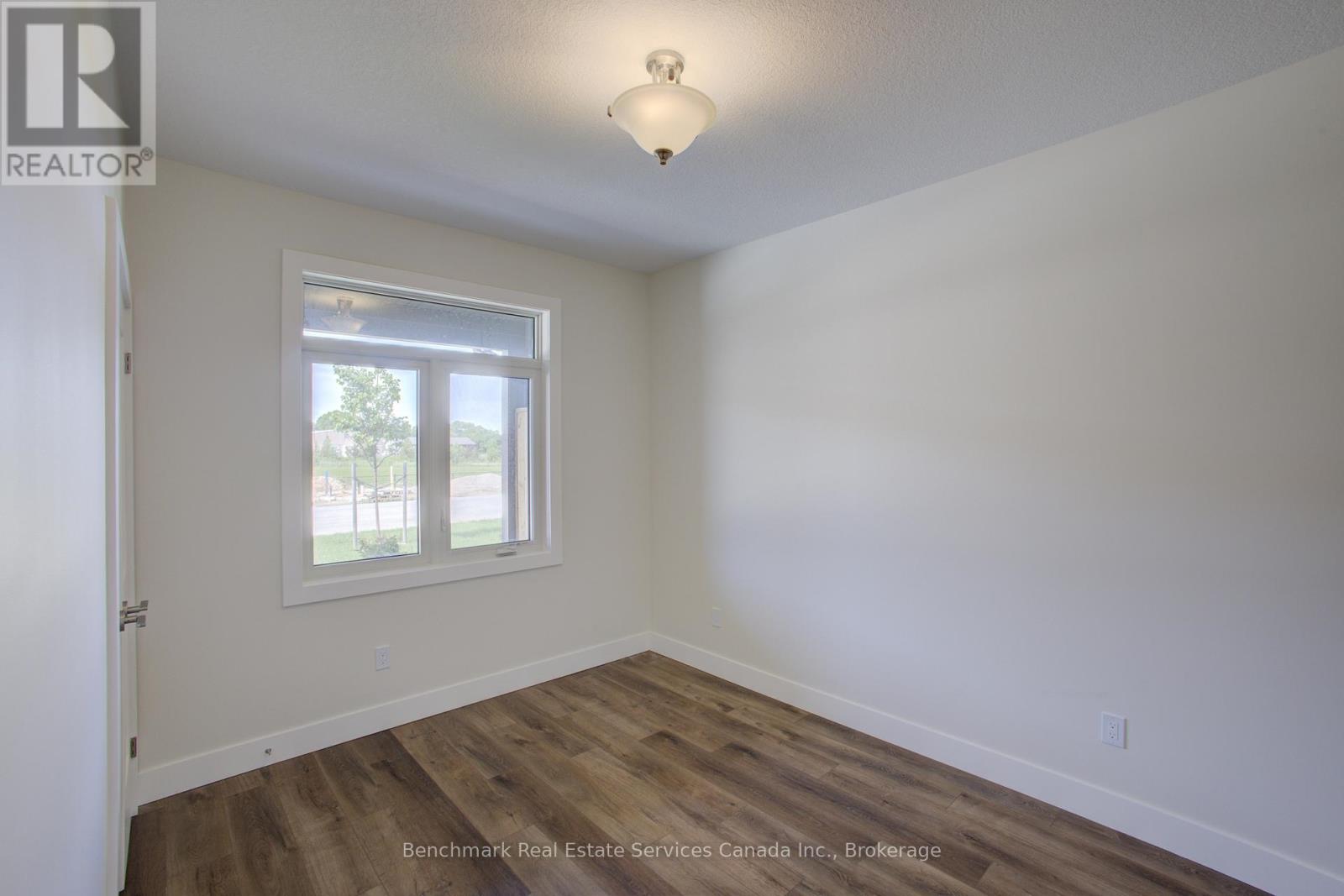 59 Cavalier Crescent, Huron-Kinloss, Ontario  N0G 2R0 - Photo 6 - X12978476