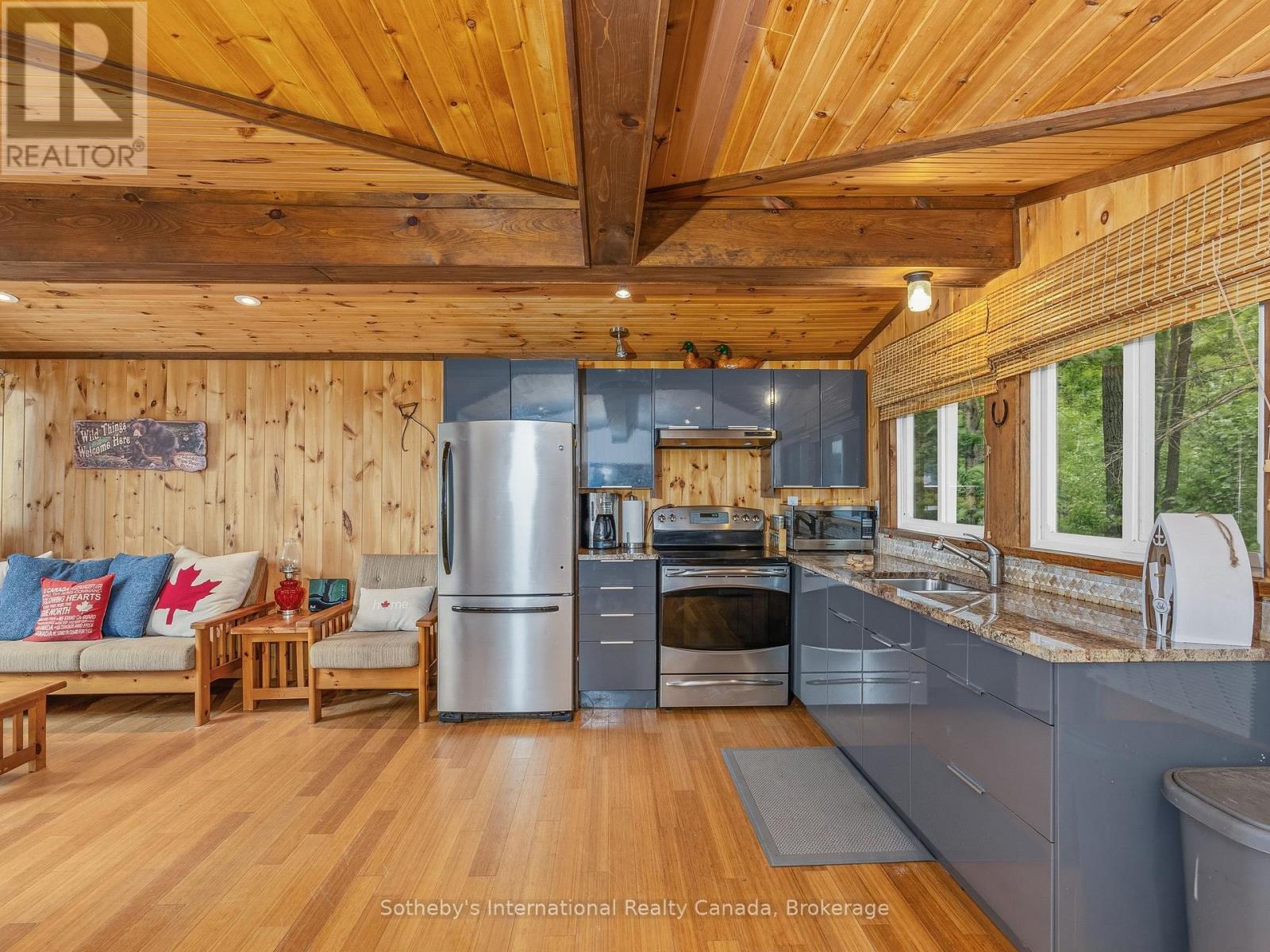 1040 Kahshe Lake, Gravenhurst, Ontario  P0E 1G0 - Photo 11 - X12980070