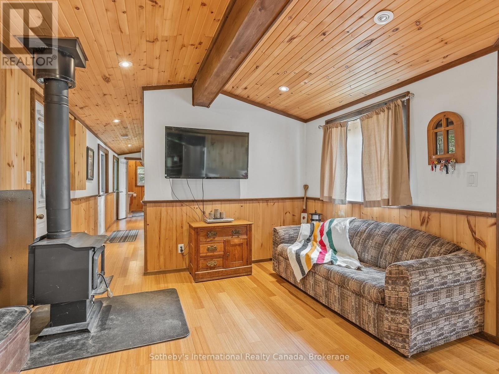 1040 Kahshe Lake, Gravenhurst, Ontario  P0E 1G0 - Photo 15 - X12980070