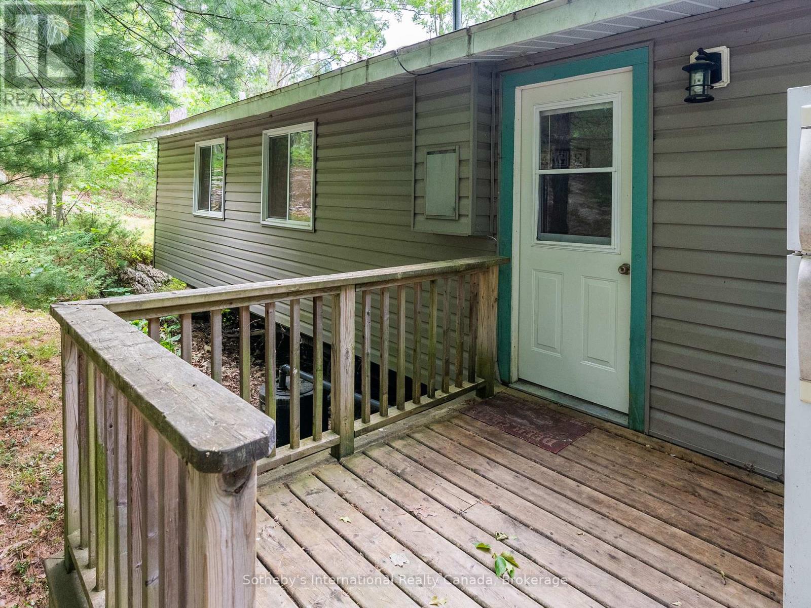 1040 Kahshe Lake, Gravenhurst, Ontario  P0E 1G0 - Photo 23 - X12980070