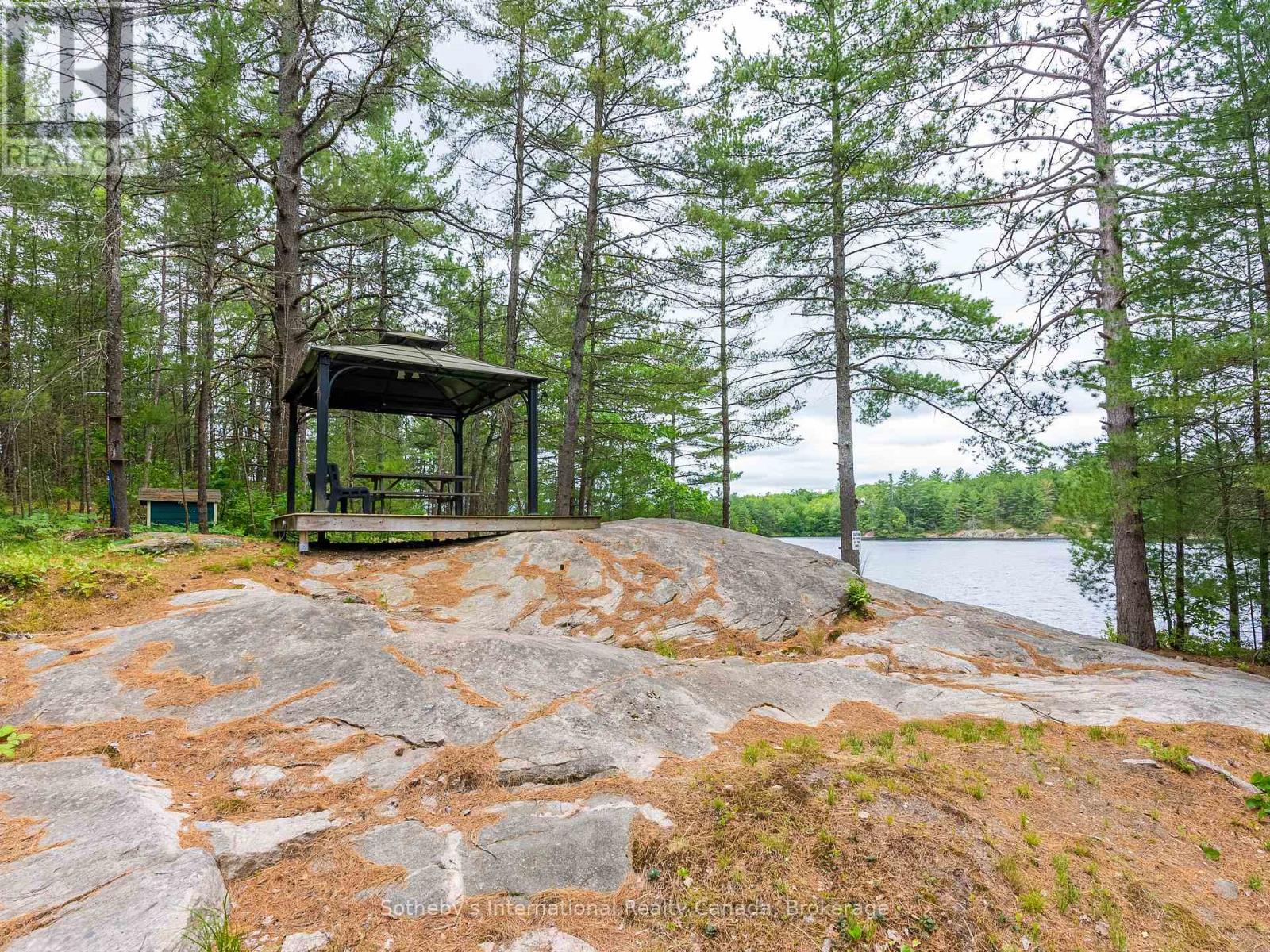 1040 Kahshe Lake, Gravenhurst, Ontario  P0E 1G0 - Photo 30 - X12980070