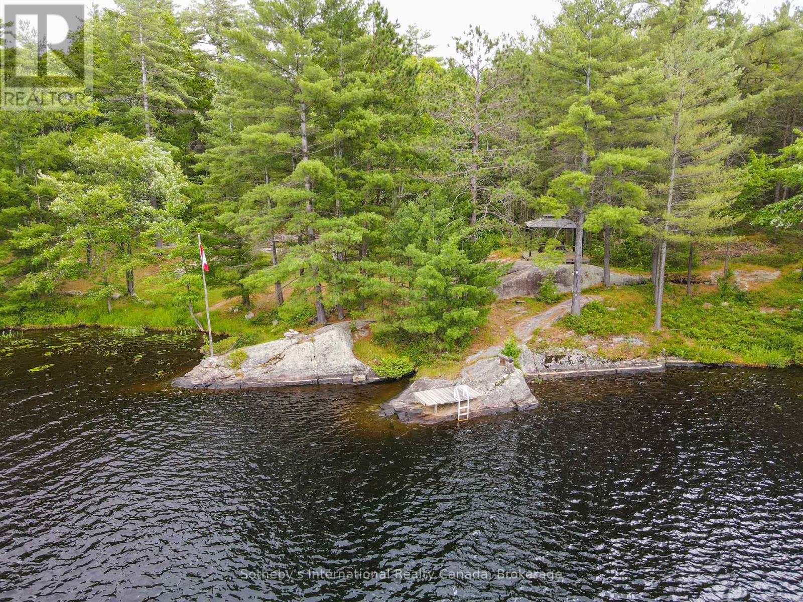 1040 Kahshe Lake, Gravenhurst, Ontario  P0E 1G0 - Photo 40 - X12980070