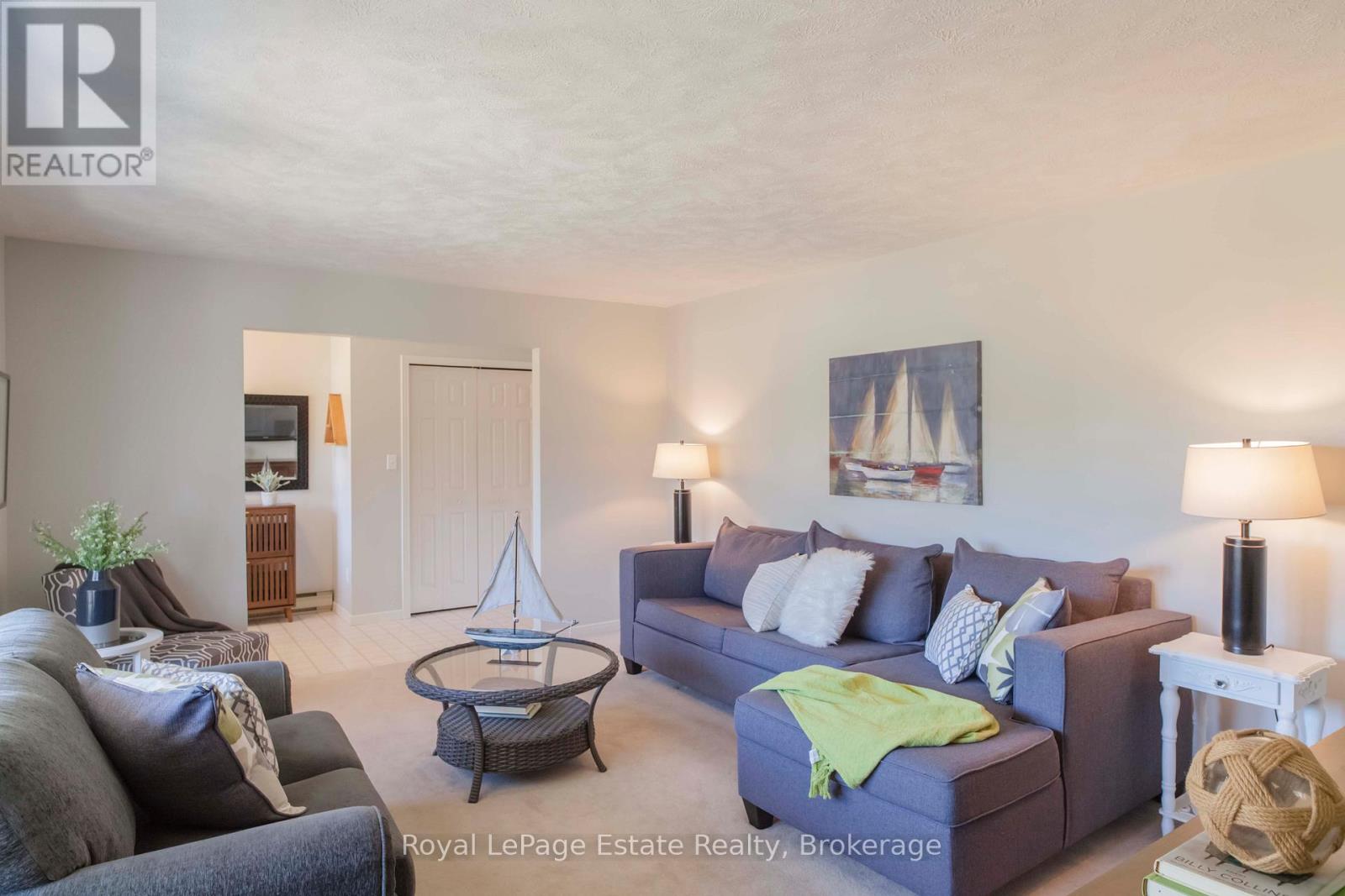 21 Sauble Woods Crescent, South Bruce Peninsula, Ontario  N0H 2G0 - Photo 11 - X12981556