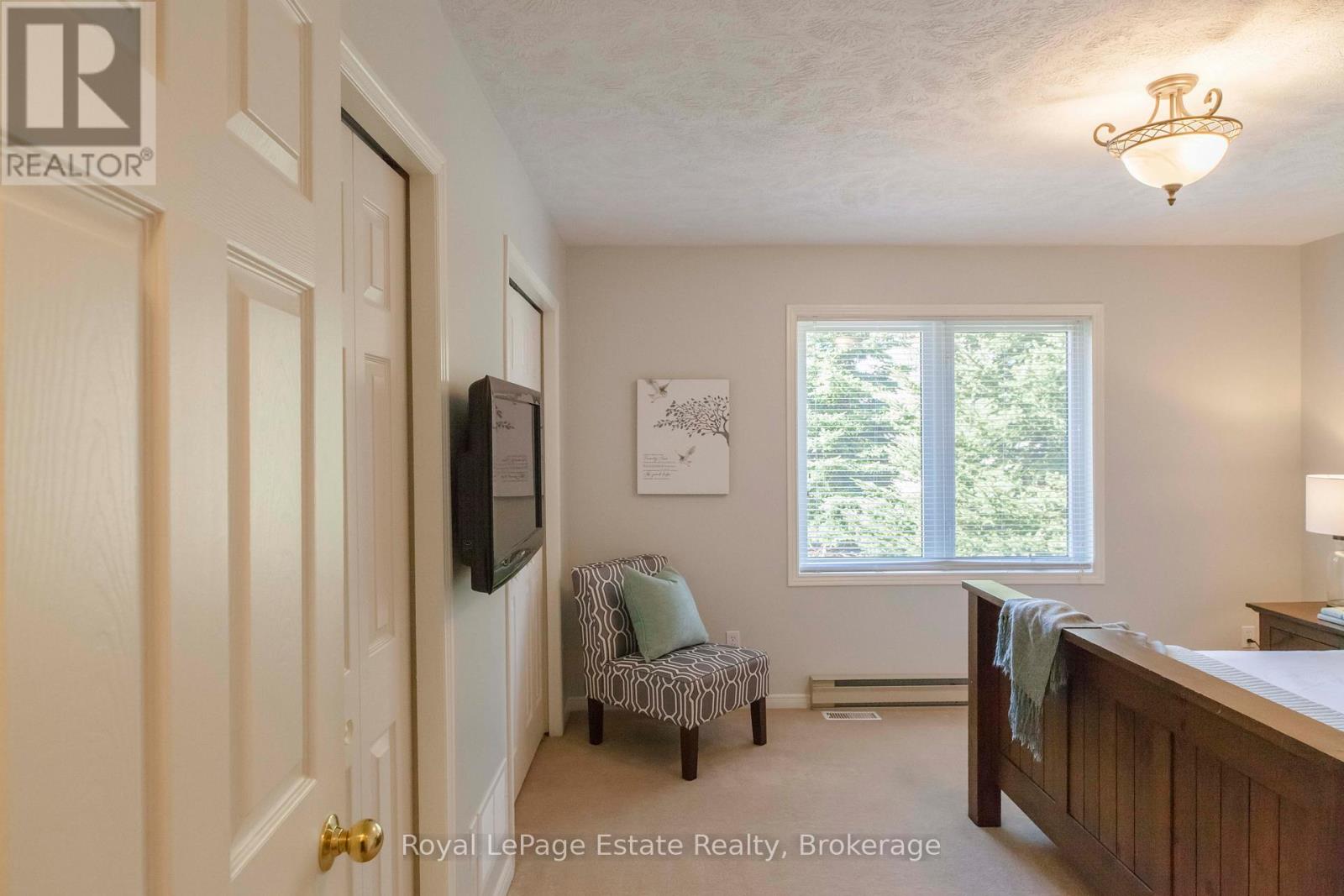 21 Sauble Woods Crescent, South Bruce Peninsula, Ontario  N0H 2G0 - Photo 14 - X12981556
